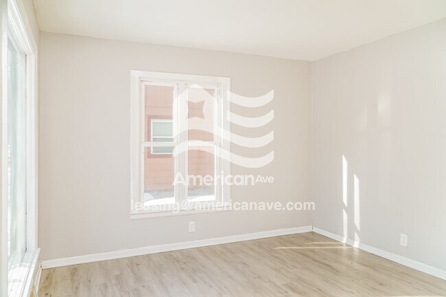Foto del edificio - 5311 N 55th St