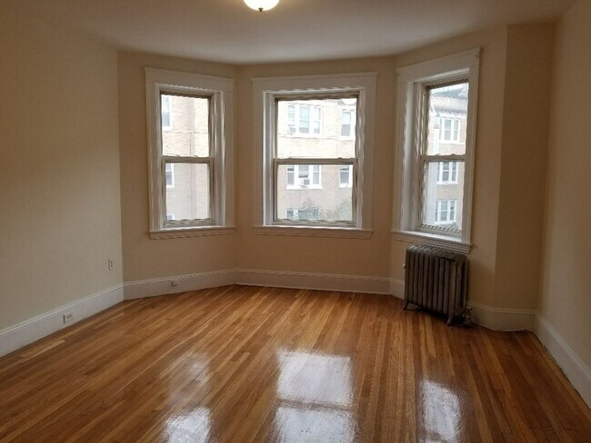 Building Photo - 249 Freeman St