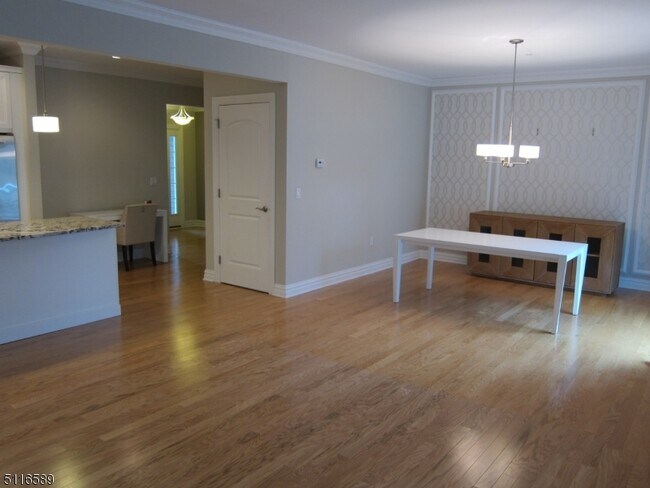 Foto del edificio - 5 Whitney Farm Pl