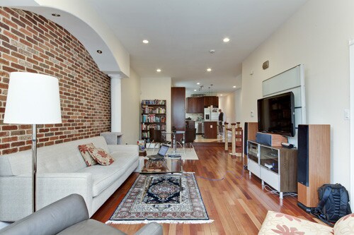 Primary Photo - 322 T St NW