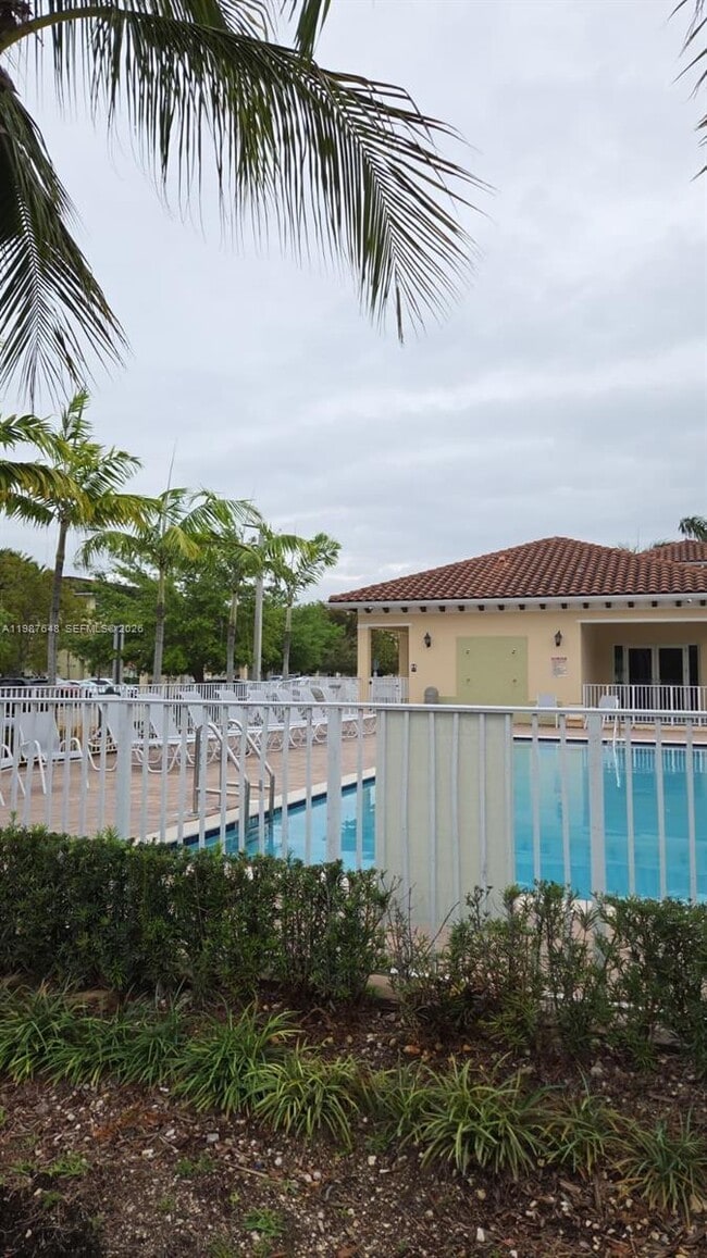 Foto del edificio - 230 NW 109th Ave