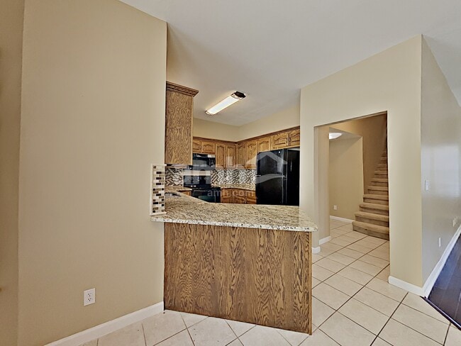 Building Photo - 1001 High Ridge Dr N