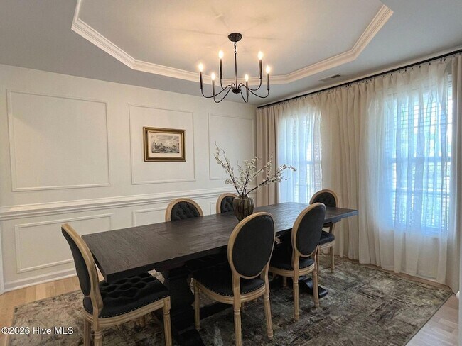 Foto del edificio - 561 Thorncliff Dr