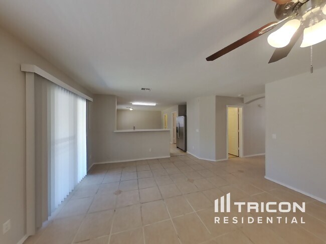 Building Photo - 5721 S 34th Avenue Phoenix AZ