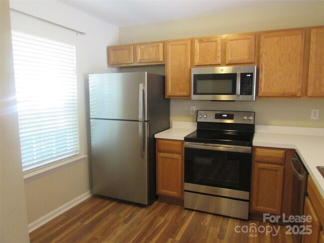 Foto del edificio - 17636 Caldwell Track Dr
