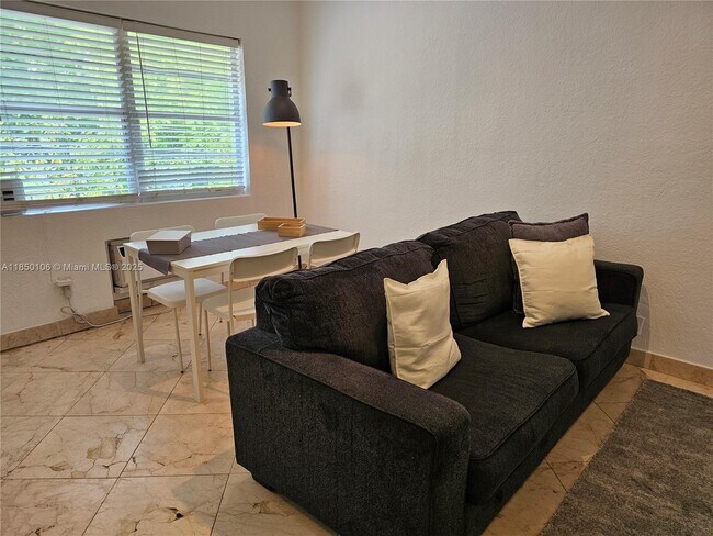 Foto del edificio - 500 14th St