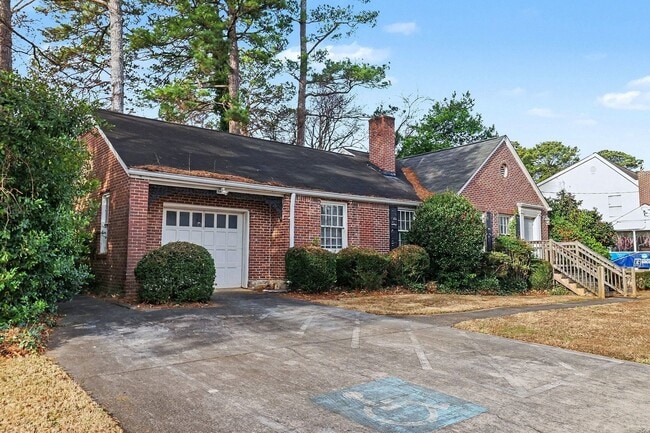 Photo - Great Emory Area Rental House