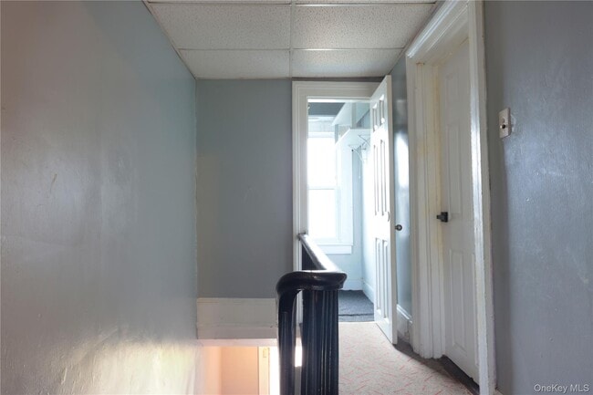 Foto del edificio - 92 Solomon Ave