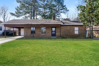 Building Photo - 1101 Grazing Ln