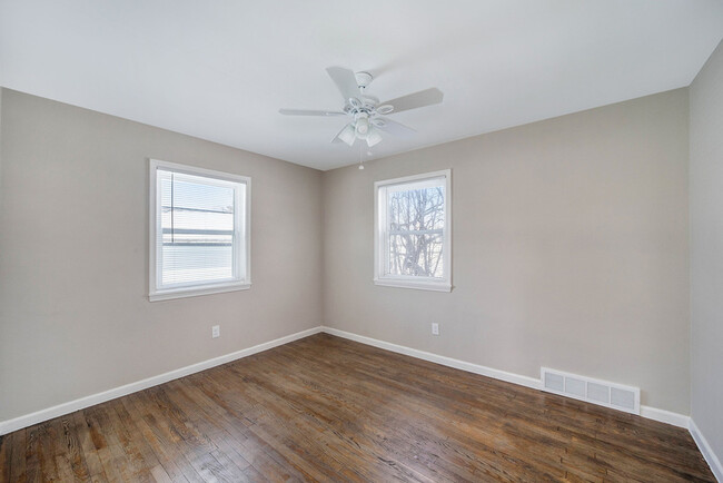 Foto del edificio - 174 Hickory Dr