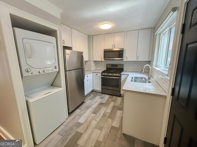 Foto del edificio - 411 10th St NE