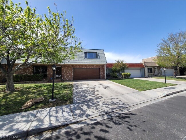 Foto del edificio - 3797 Monument St