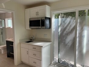 Building Photo - 4512 Darcelle Dr