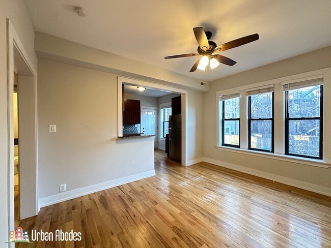 Building Photo - 3523 N Racine Ave