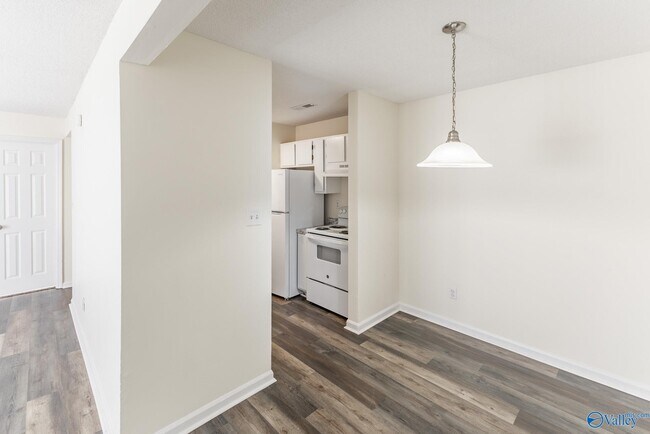 Foto del edificio - 1601 Sparkman Dr NW