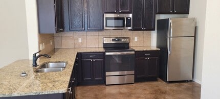 Building Photo - 205 Ragsdale Way