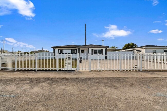 Building Photo - 8300 NW 35th Pl