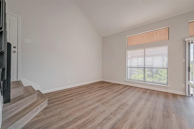 Building Photo - 8539 Sands Point Dr