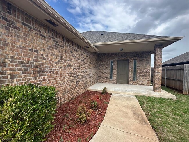 Building Photo - 8017 NW 160th Terrace