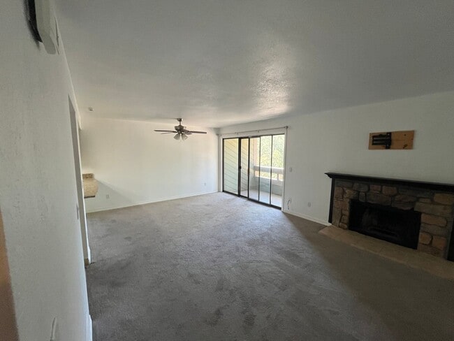 Building Photo - 14120 E Temple Dr