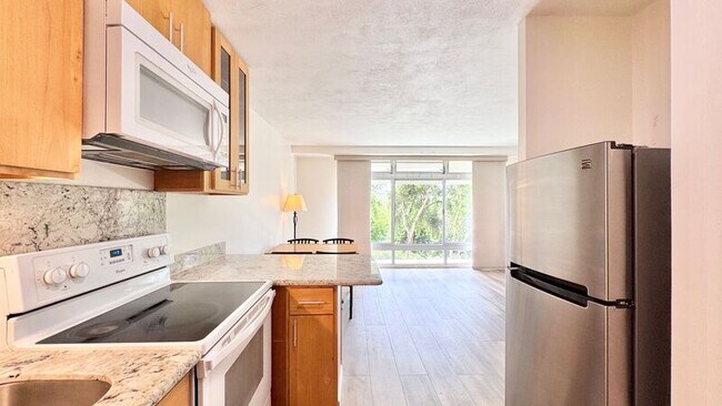 Building Photo - 1511 Nuuanu Ave