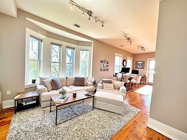 Foto del edificio - 227 Webster St