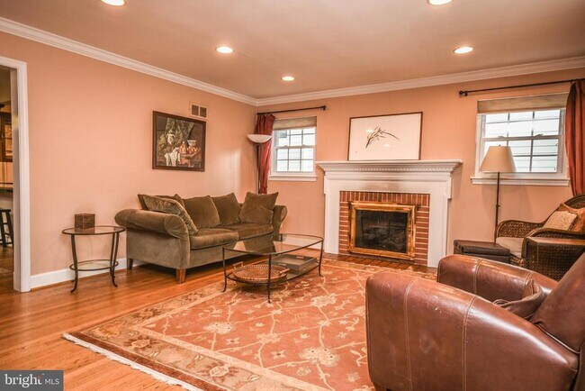 Foto del edificio - 8804 Walnut Hill Rd