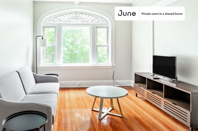 Building Photo - Room in Shared 4 bed/2 bath home