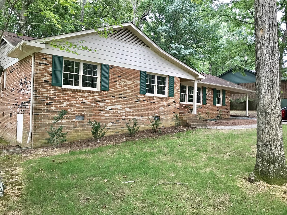 Primary Photo - 720 Clarion Dr