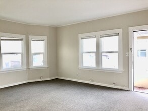 Building Photo - 1055b Grand Ave