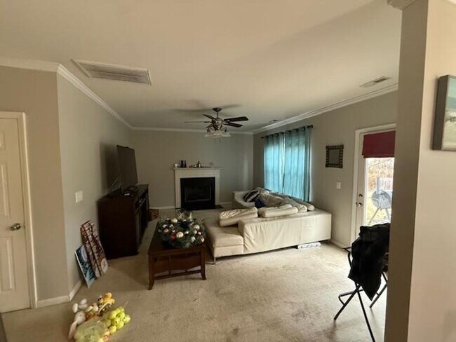 Building Photo - 160 Trevor Ridge Dr