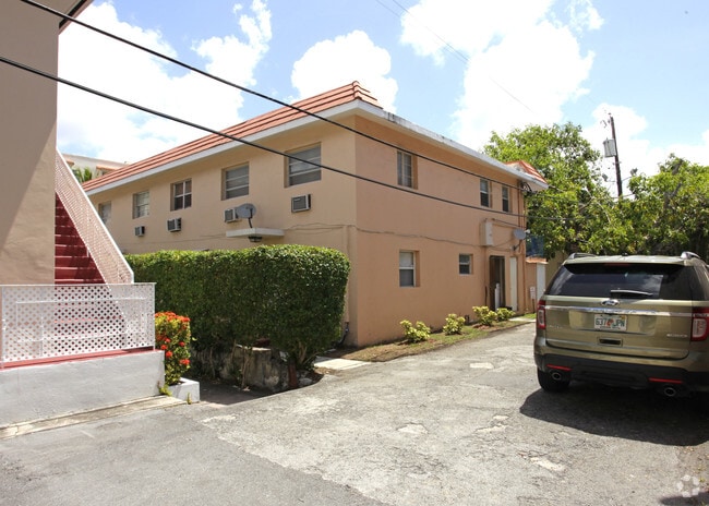 Building Photo - 42 Majorca Ave