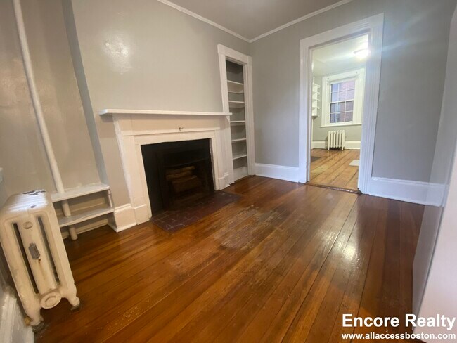 Foto del edificio - 3 Champney Pl