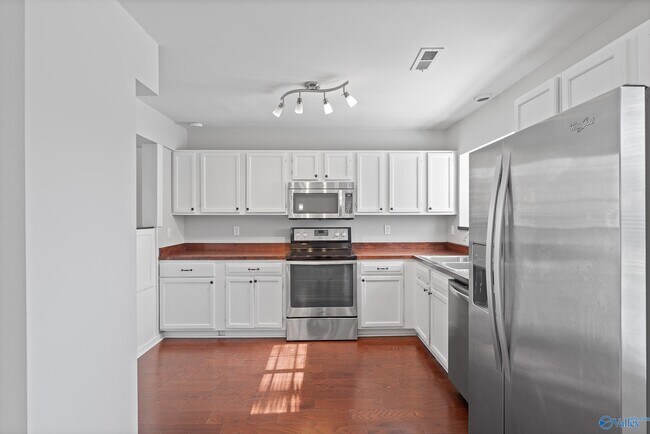 Foto del edificio - 115 Park Meadow Dr