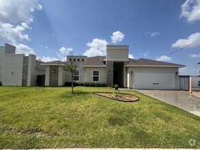 Building Photo - 6002 Amir Dr