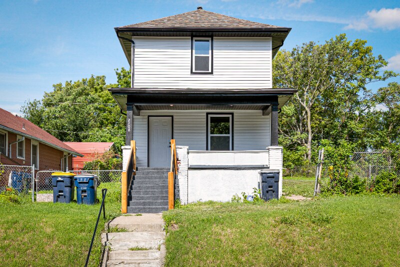 Primary Photo - 2108 College Ave