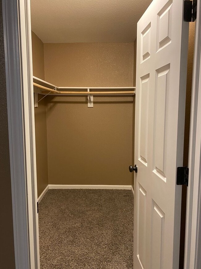 Building Photo - 3 Bedroom 2 1/2 Bath Twin home SORRY NO PETS