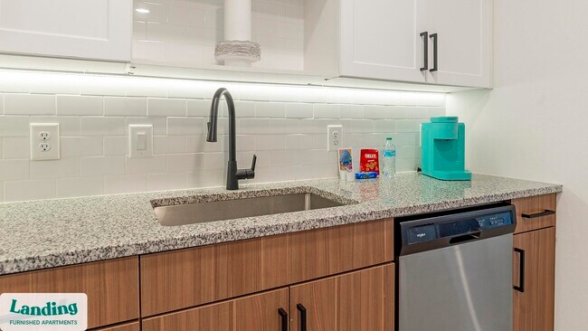 Building Photo - 2995 Railside Lp