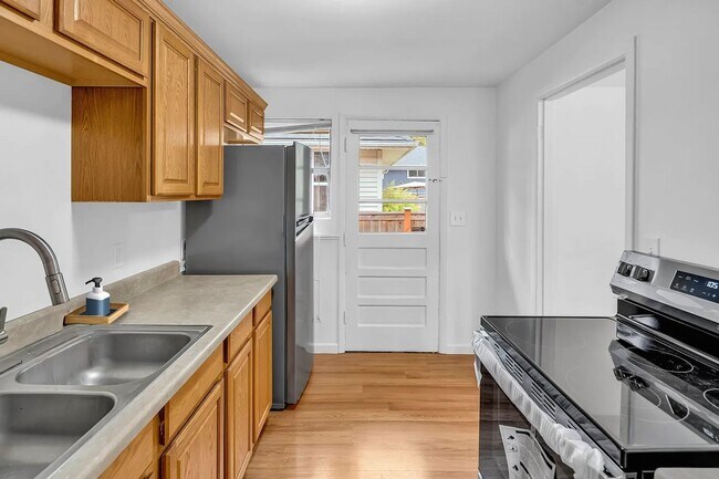 Foto del edificio - 3602 NE 75th St