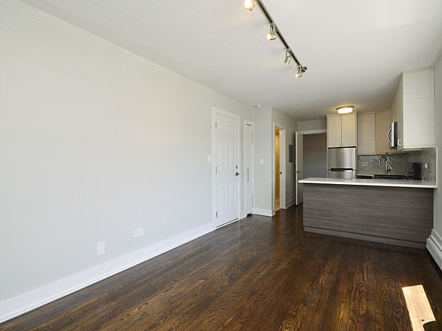 Foto del edificio - 5960 N Winthrop Ave
