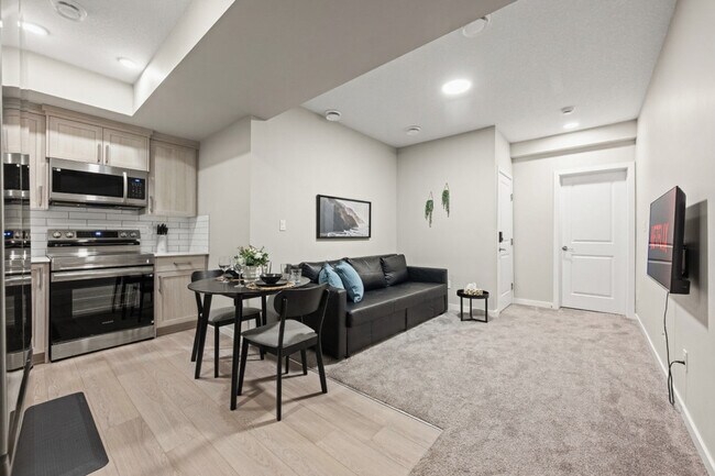 Building Photo - 8664 Edgemont Link NW