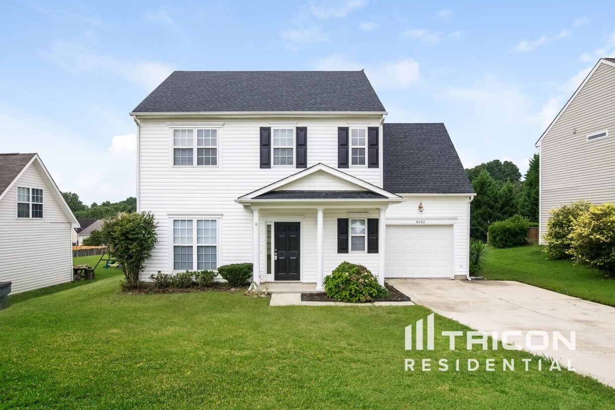 Foto principal - 4643 Fox Thorne Dr