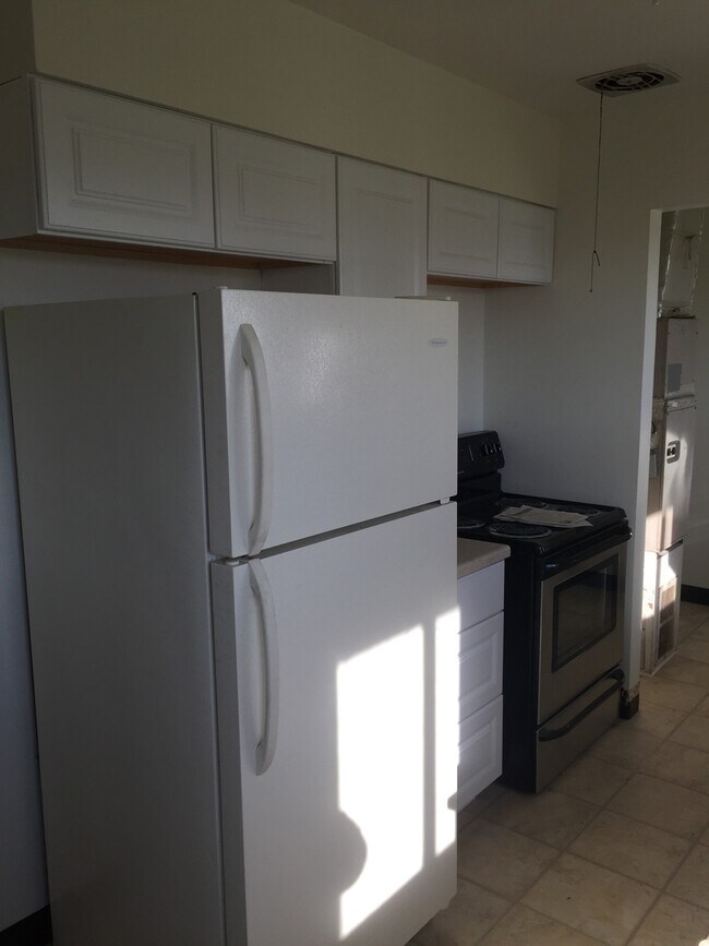 Foto del edificio - 2 bedroom 1 bath with 1 car garage