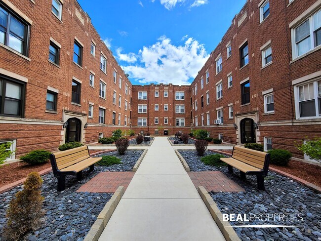 Foto del edificio - 951 W Cornelia Ave