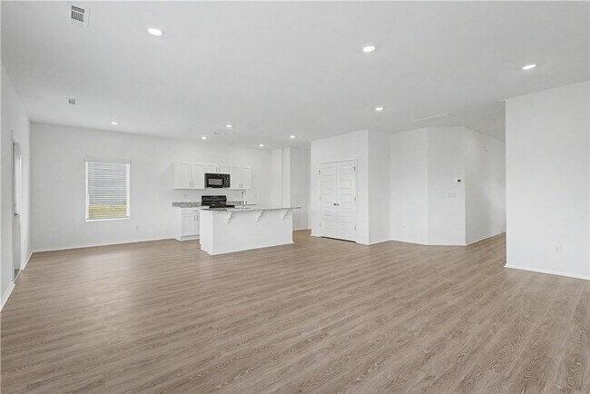 Foto del edificio - 3401 SW Endearment St