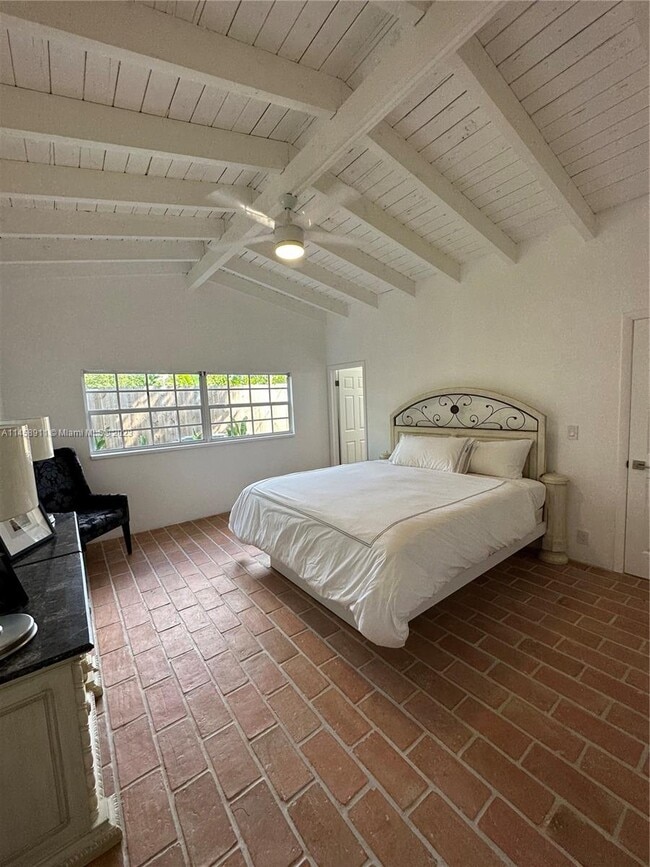 Building Photo - 3841 Kumquat Ave
