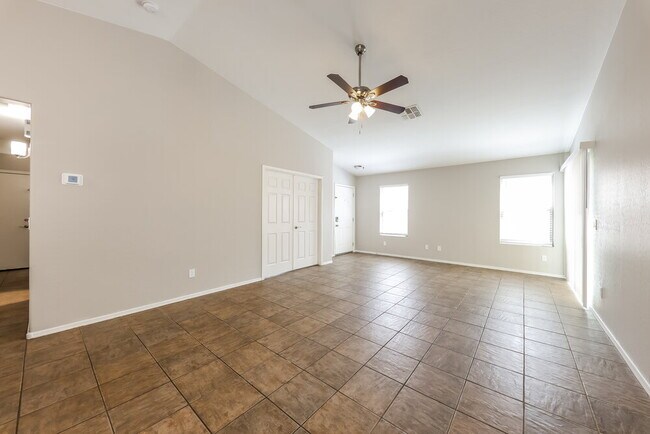Foto del edificio - 12557 W Mandalay Ln
