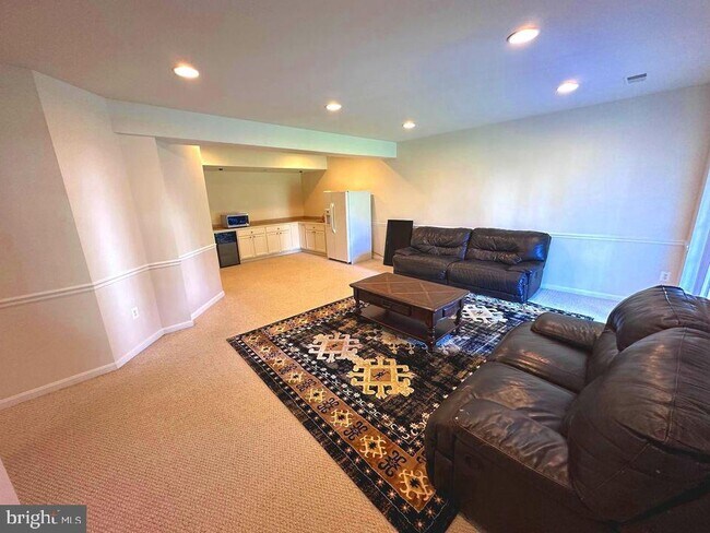 Foto del edificio - 2849 Compass Cir