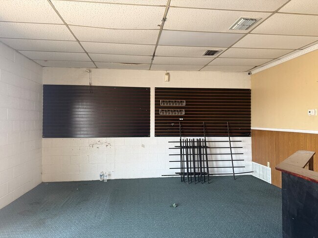 Building Photo - 248 E 52nd St