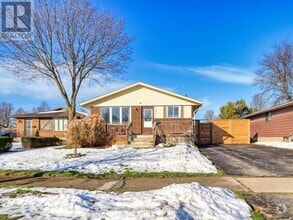 Building Photo - 7371 N Dorset Pl